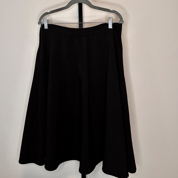 Modcloth Classic Black A-Line Skirt - Picture 2 of 10